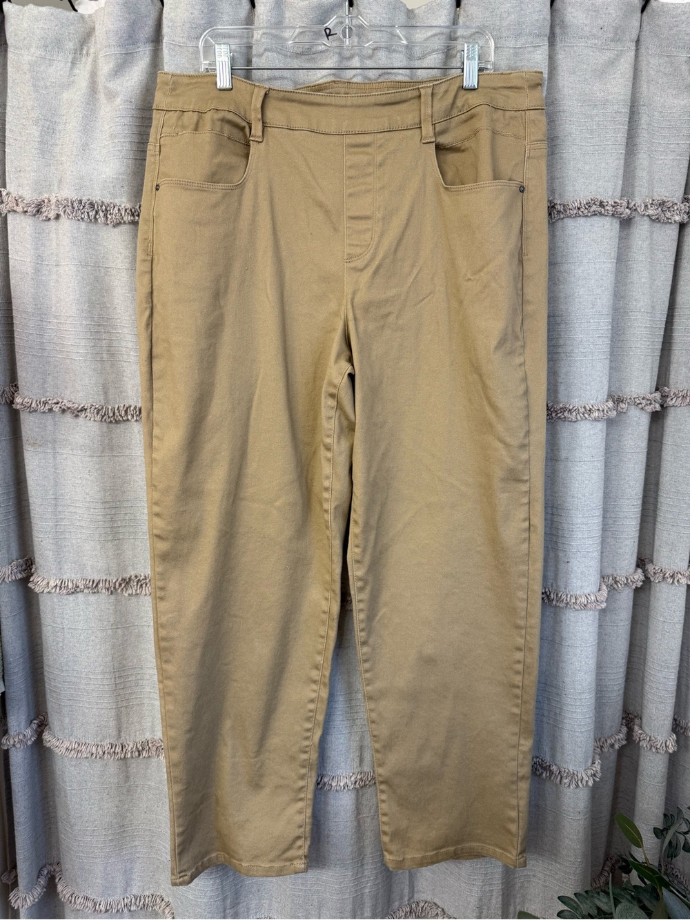 Time and Tru Khaki Pull-On Stretch Pants Jeggings w/Pockets - SIZE 16/18 (XL)